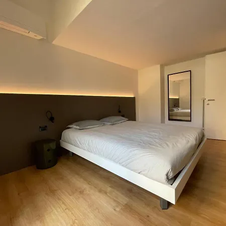 Apartment Lovely Loft & Flat