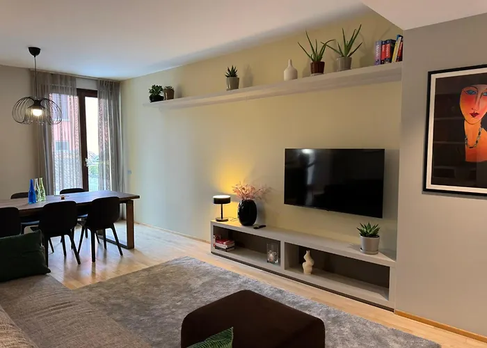 Lovely Loft & Flat Appartamento *