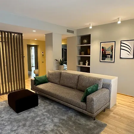 Lägenhet Lovely Loft & Flat *