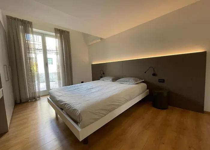 Lovely Loft & Flat * 梅纳焦